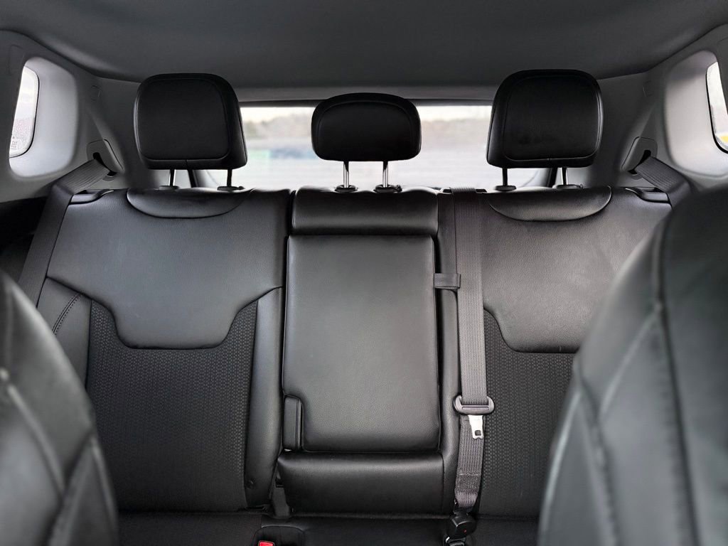 Used 2022 Jeep Compass Trailhawk w/ Trailhawk Convenience Group image 27