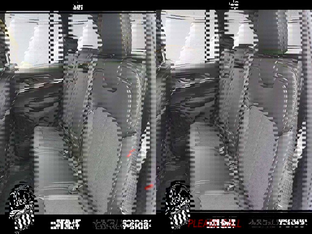 New 2026 Jeep Grand Cherokee Altitude image 11