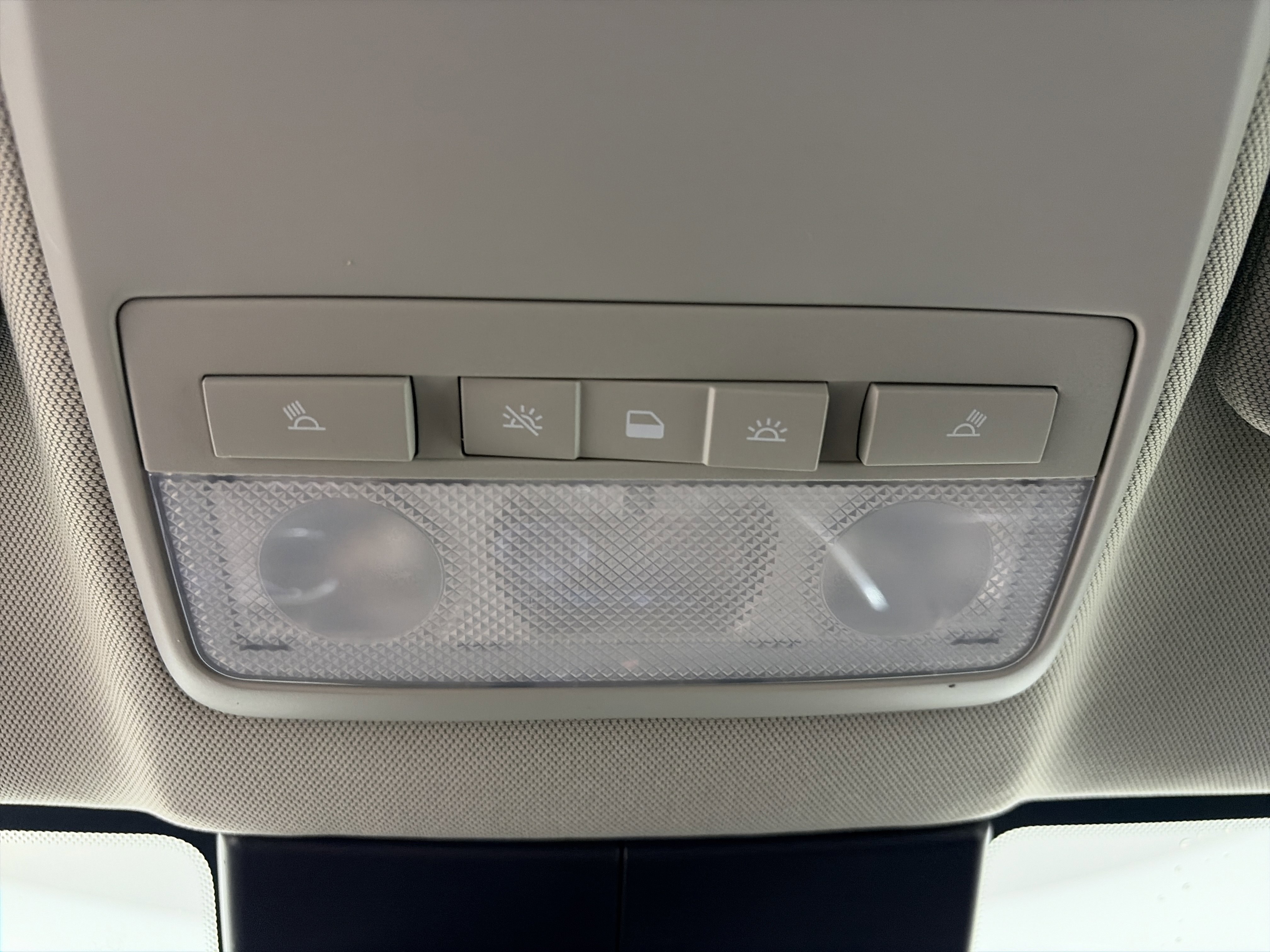 Used 2020 Buick Encore Preferred w/ Safety Package image 29