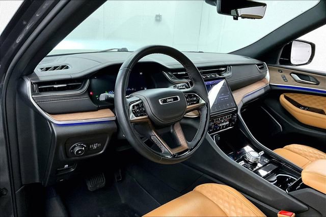 Used 2022 Jeep Grand Cherokee L Summit w/ Advanced Protech Group IV image 16