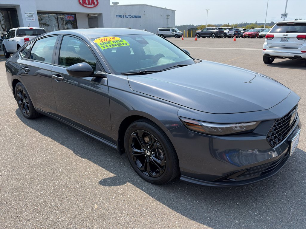Used 2025 Honda Accord SE image 8