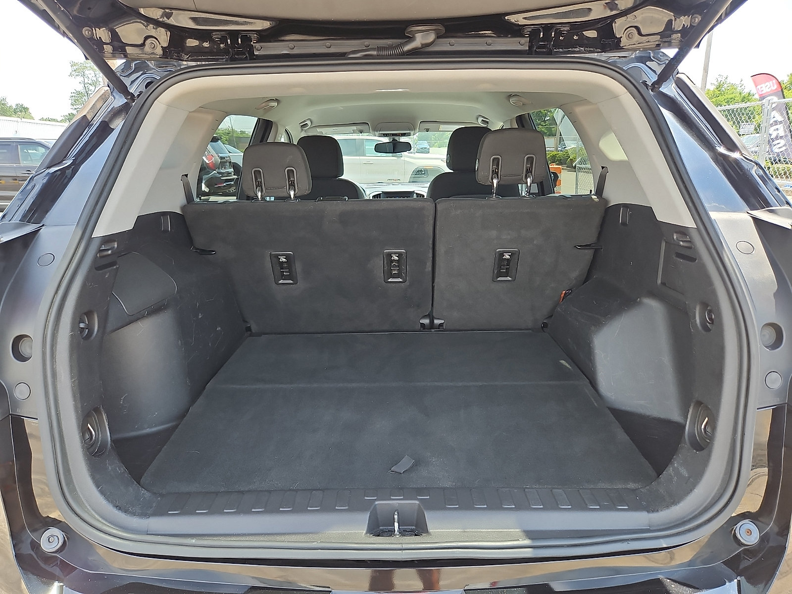 Certified 2018 GMC Terrain SLE w/ Driver Convenience Package FWD image 29