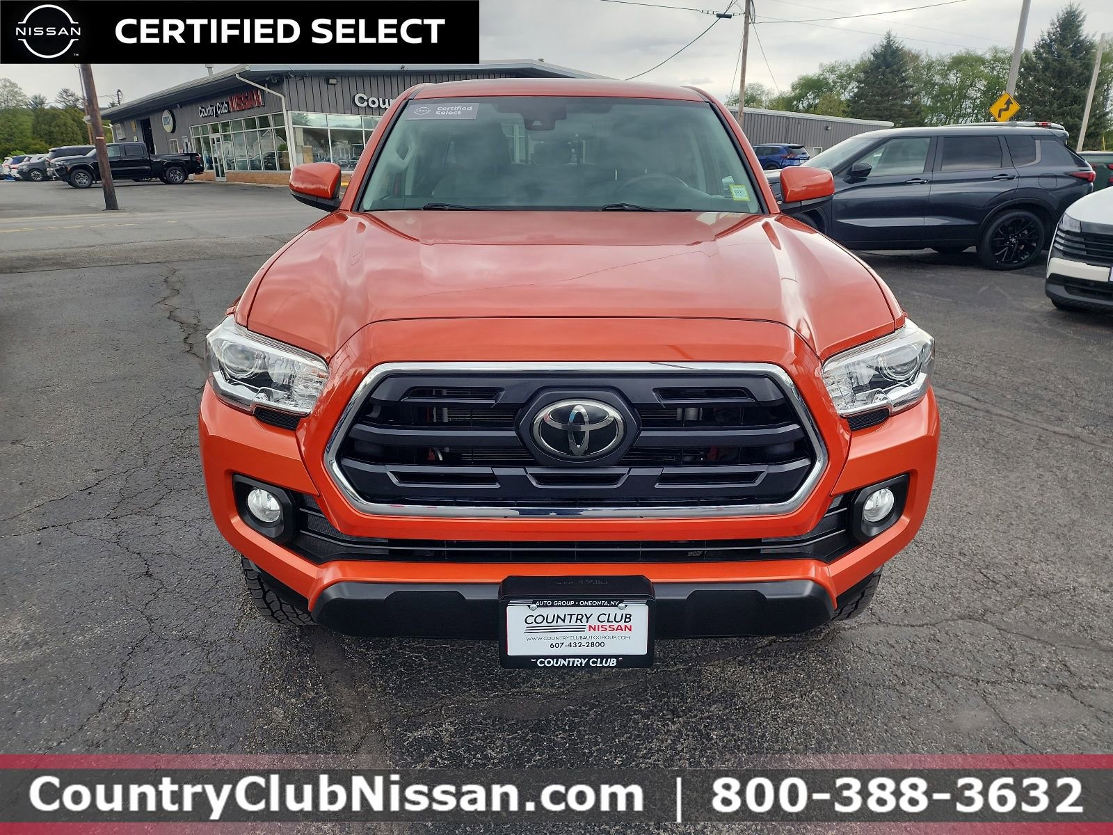Used 2018 Toyota Tacoma SR5 AWD/4WD image 3