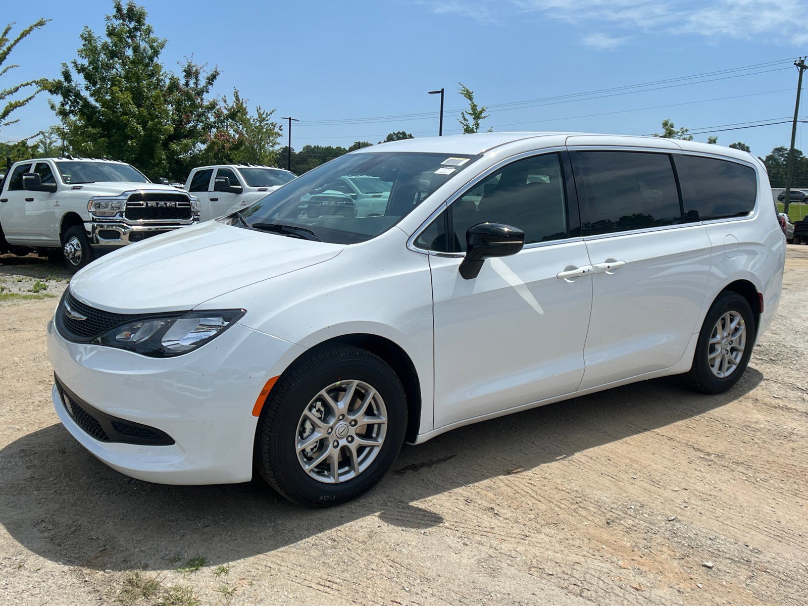 New 2025 Chrysler Voyager LX