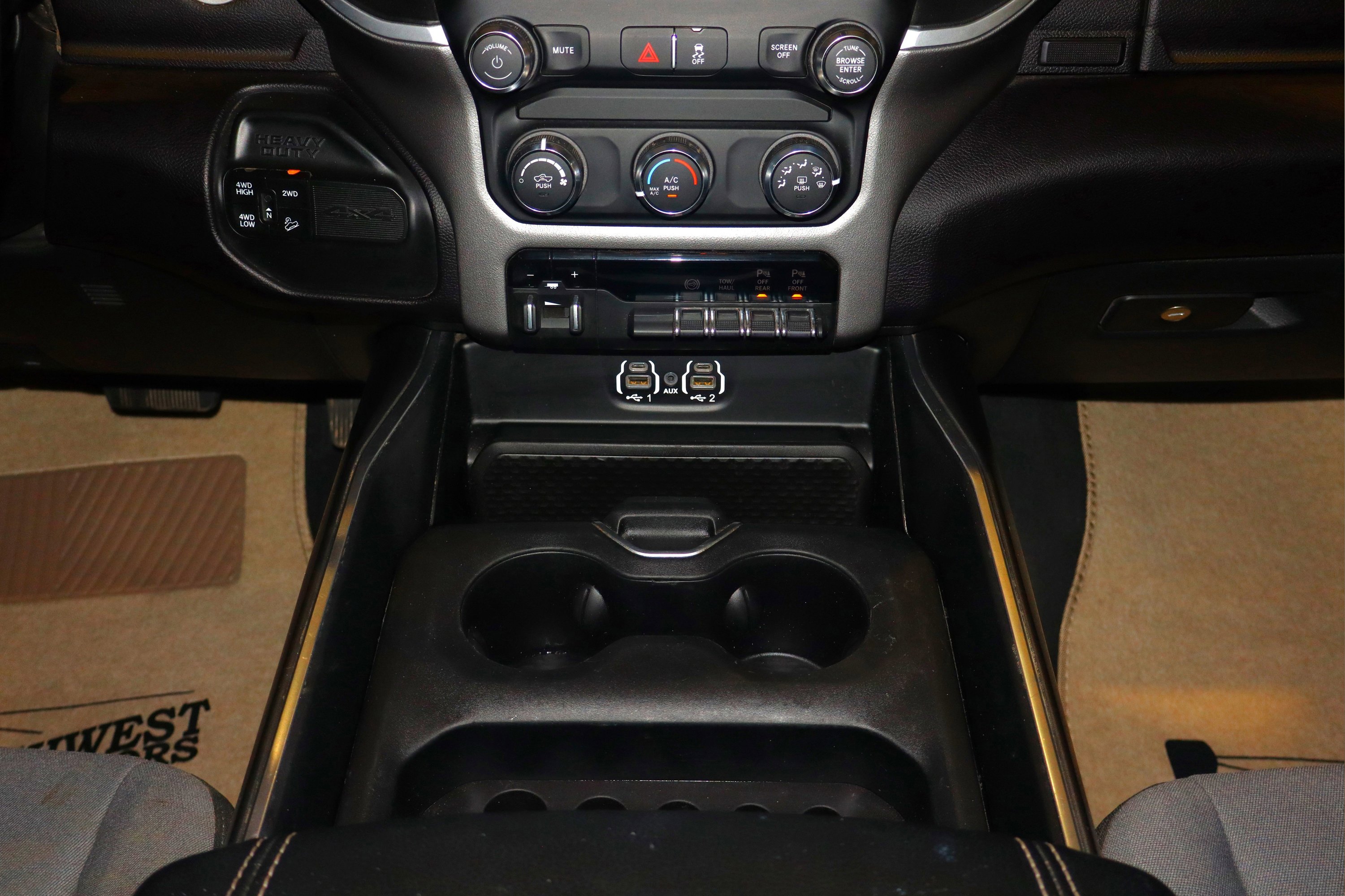 Used 2024 RAM 2500 Big Horn w/ Off Road Package image 27