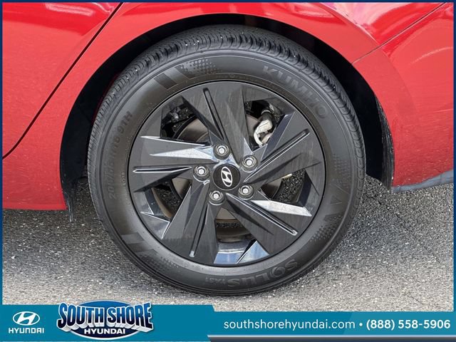 Certified 2023 Hyundai Elantra SEL FWD image 9