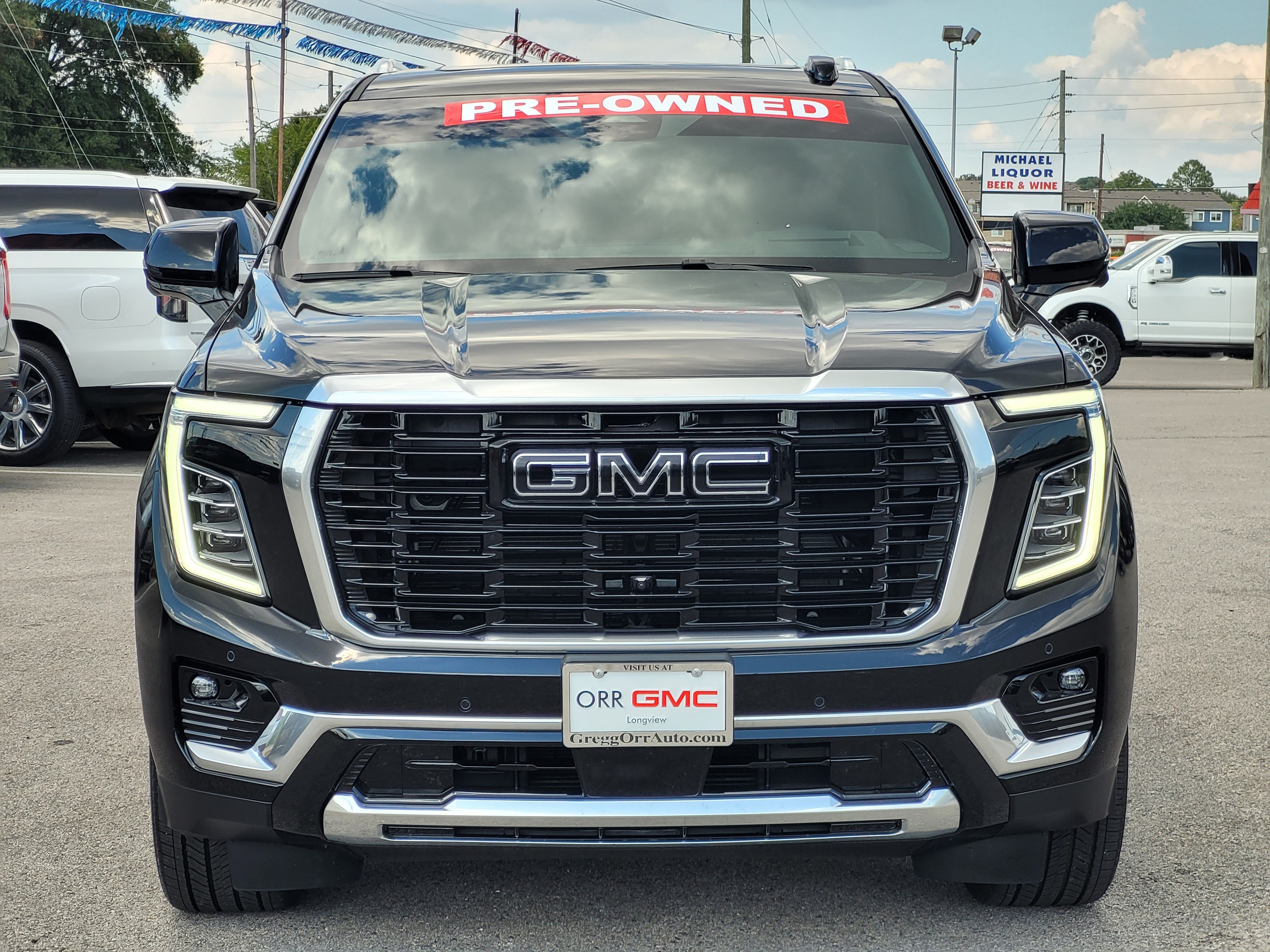 Used 2026 GMC Yukon Denali w/ Denali Reserve Package AWD/4WD image 2