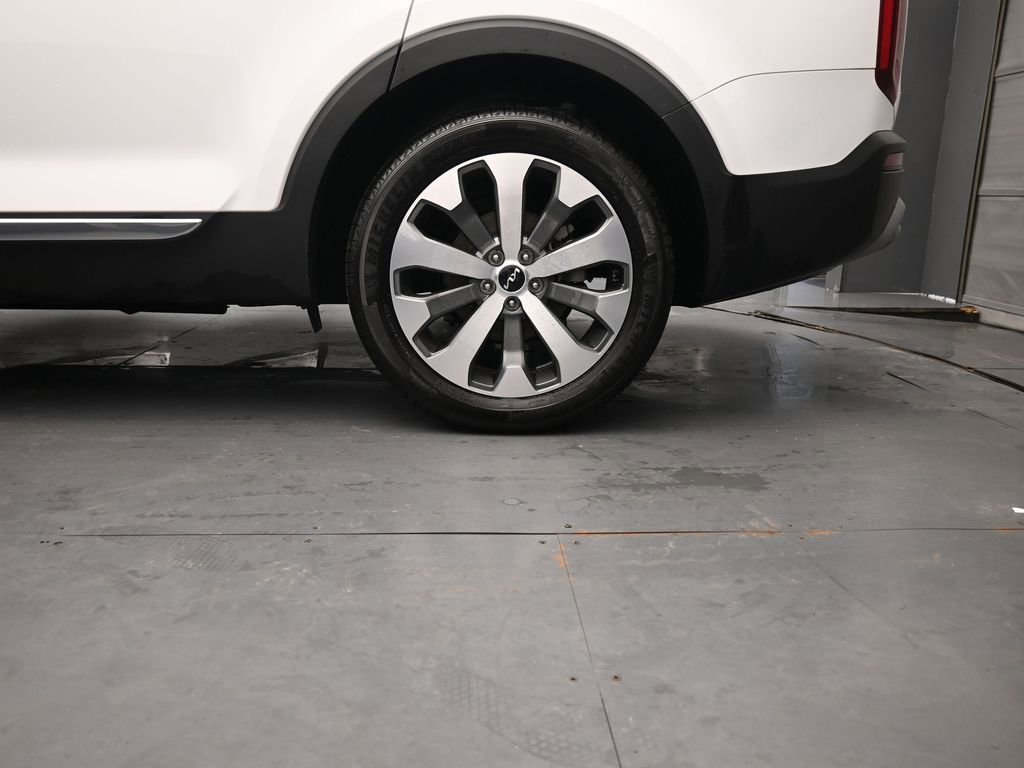 Used 2022 Kia Telluride EX w/ EX Premium Package image 14