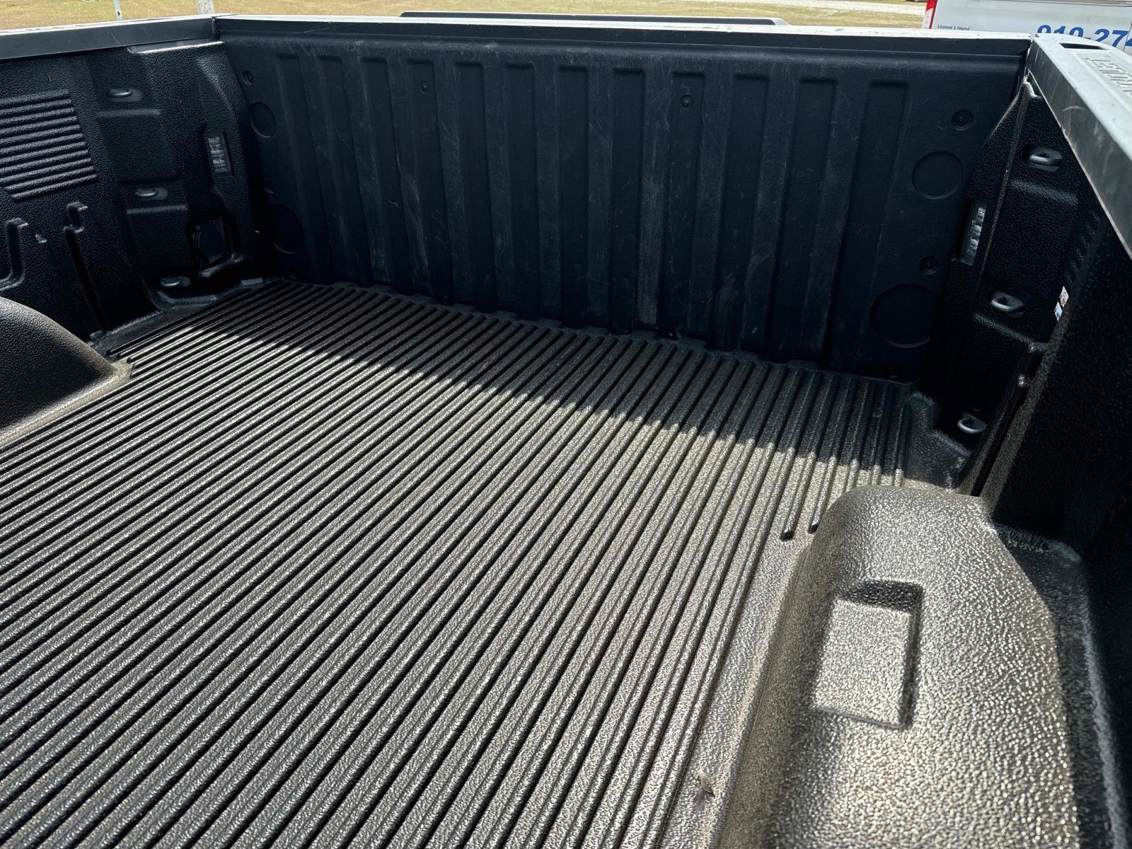Used 2025 Chevrolet Silverado 1500 LT AWD/4WD image 13