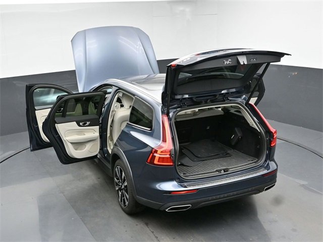 Used 2022 Volvo V60 T5 Cross Country w/ Advanced Package image 49