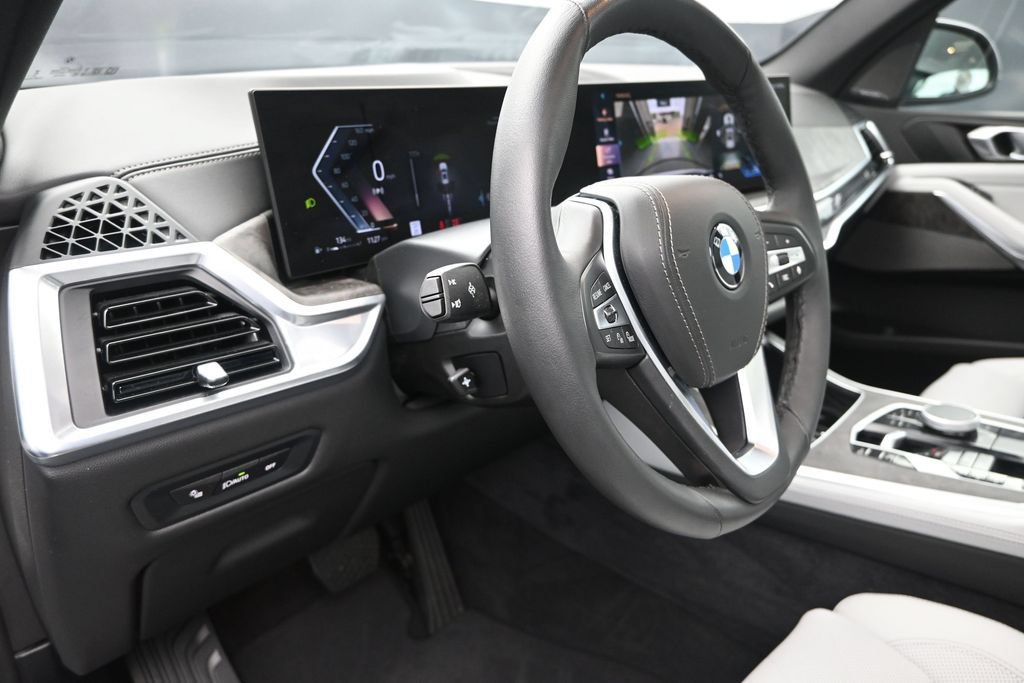 Certified 2026 BMW X5 xDrive40i w/ Climate Comfort Package AWD/4WD image 12