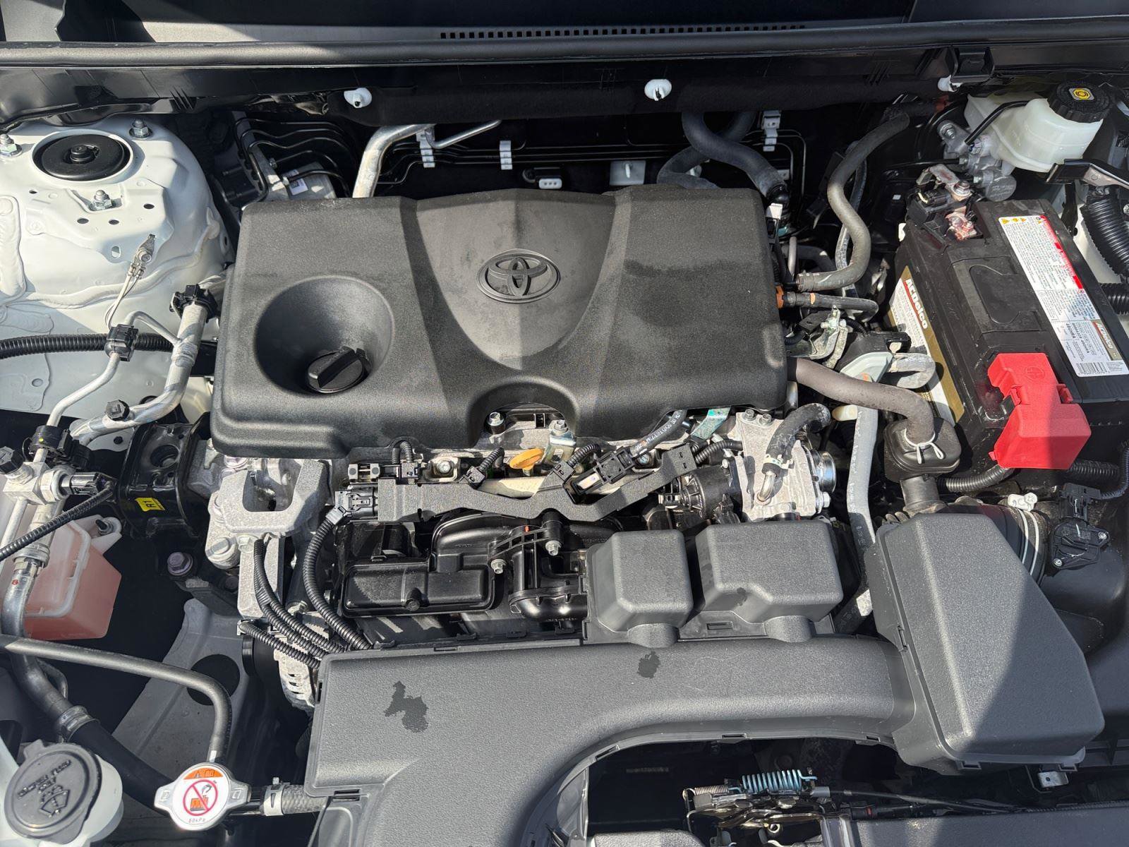 Used 2022 Toyota RAV4 LE image 29