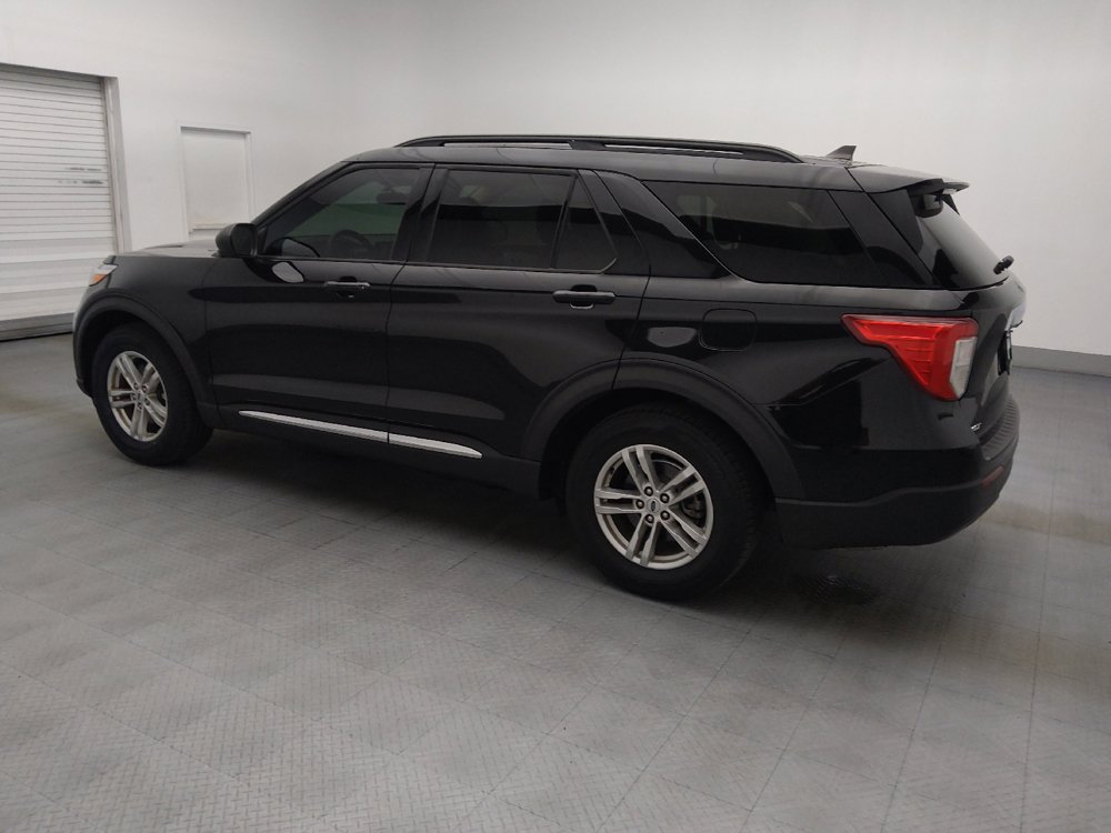 Used 2024 Ford Explorer XLT RWD image 3