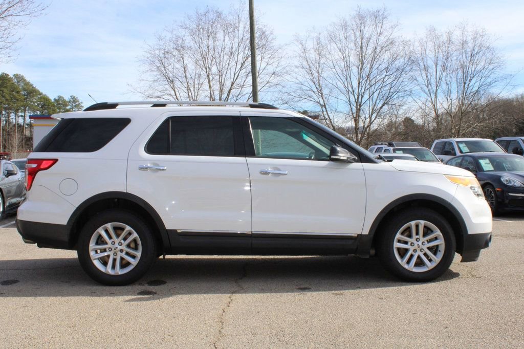 Used 2015 Ford Explorer XLT w/ Equipment Group 202A image 8