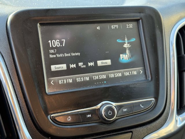 Used 2018 Chevrolet Equinox LT FWD image 32