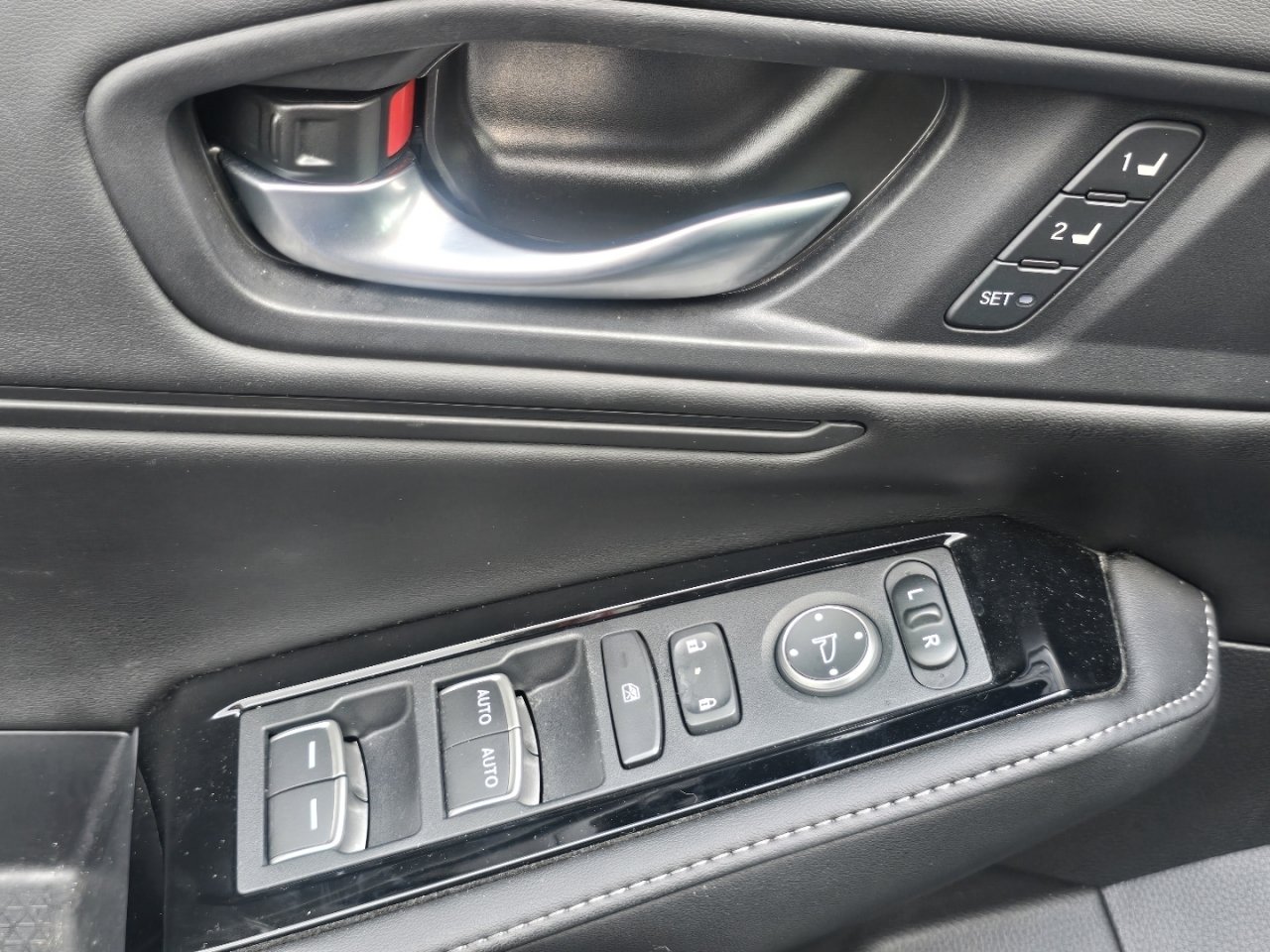 Used 2024 Honda Accord Touring image 17