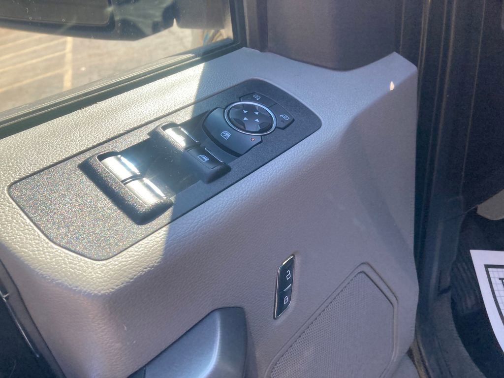 Used 2020 Ford F150 XLT image 14