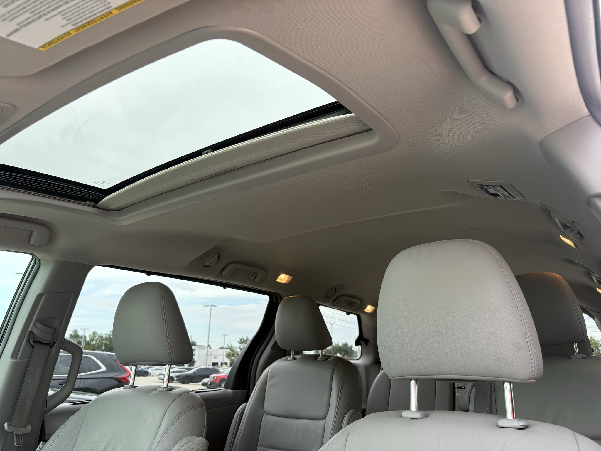 Used 2017 Toyota Sienna XLE FWD image 22