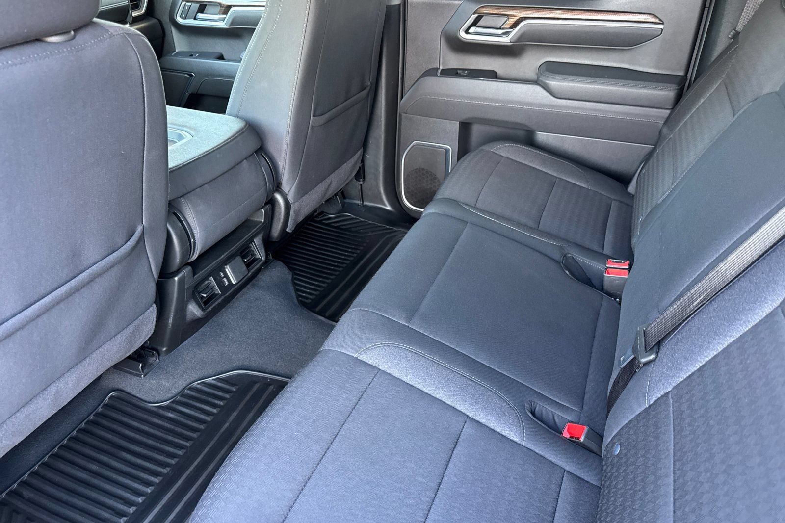 Certified 2025 Chevrolet Silverado 1500 LT RWD image 13
