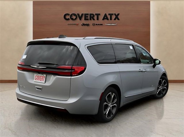 New 2026 Chrysler Pacifica Pinnacle image 5