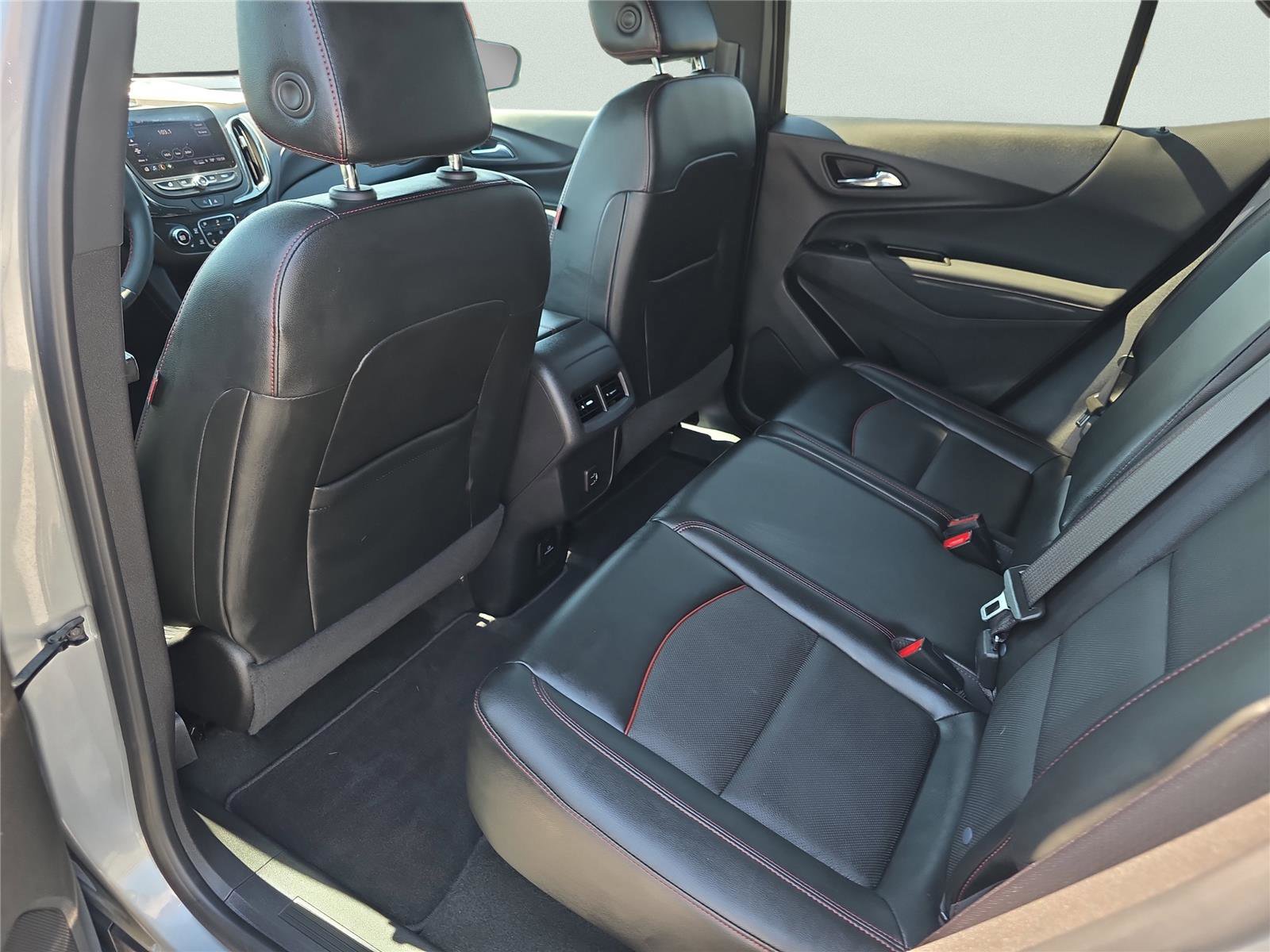 Used 2023 Chevrolet Equinox RS w/ RS Leather Package image 23