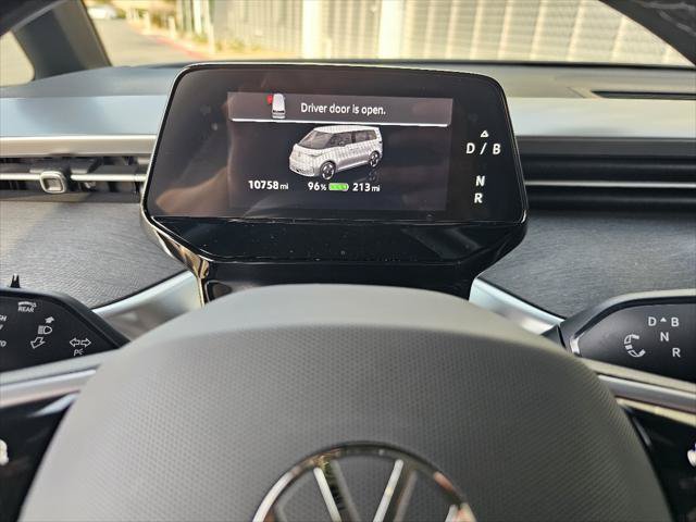 Used 2025 Volkswagen ID. Buzz Pro S RWD image 13