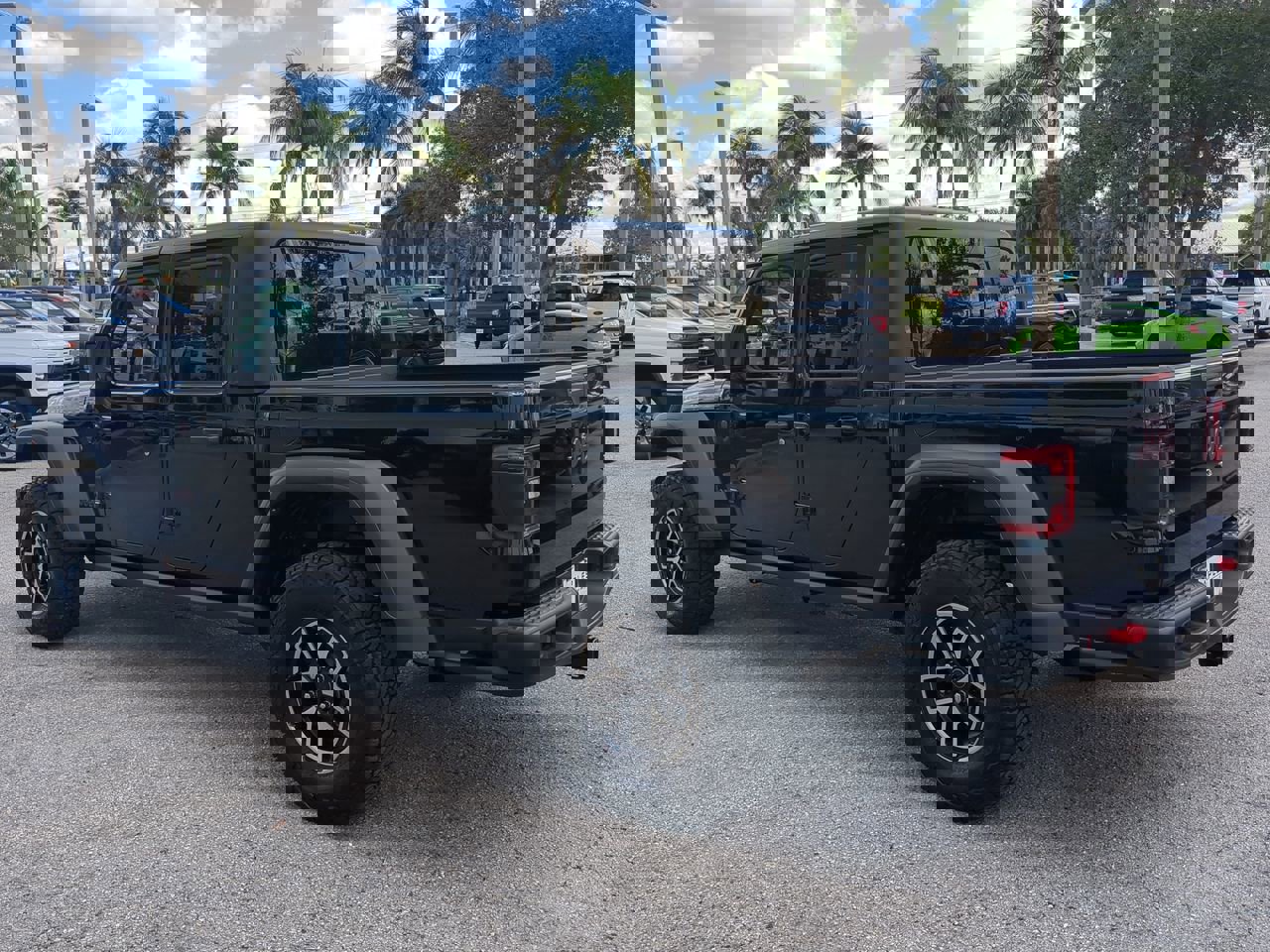 Used 2024 Jeep Gladiator Rubicon w/ Safety Group image 7