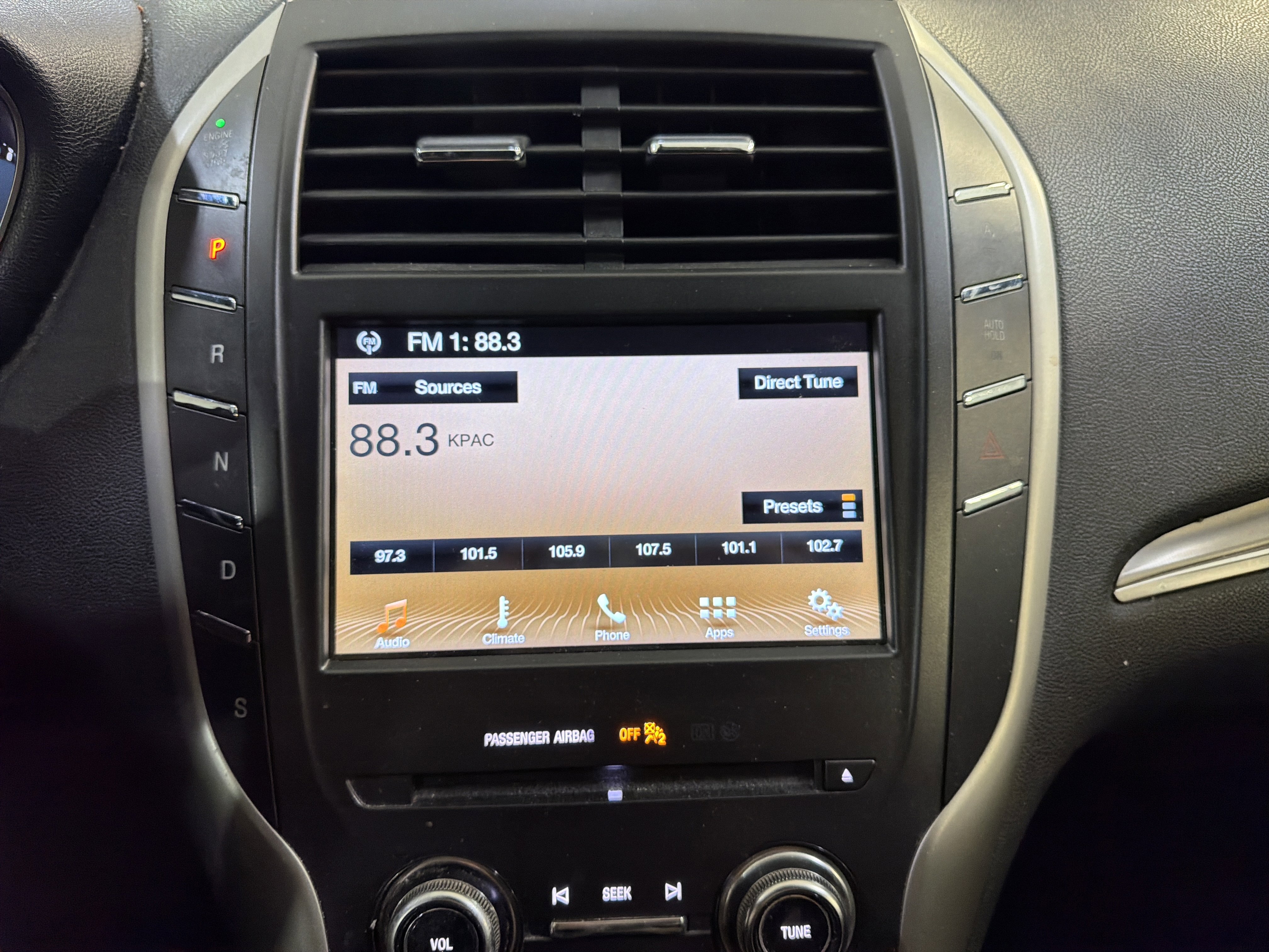 Used 2017 Lincoln MKC Premiere FWD image 16
