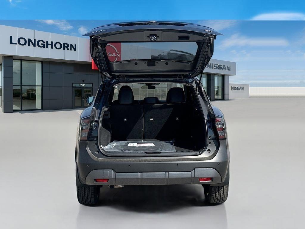 New 2026 Nissan Kicks SR w/ Illumination Package FWD image 23