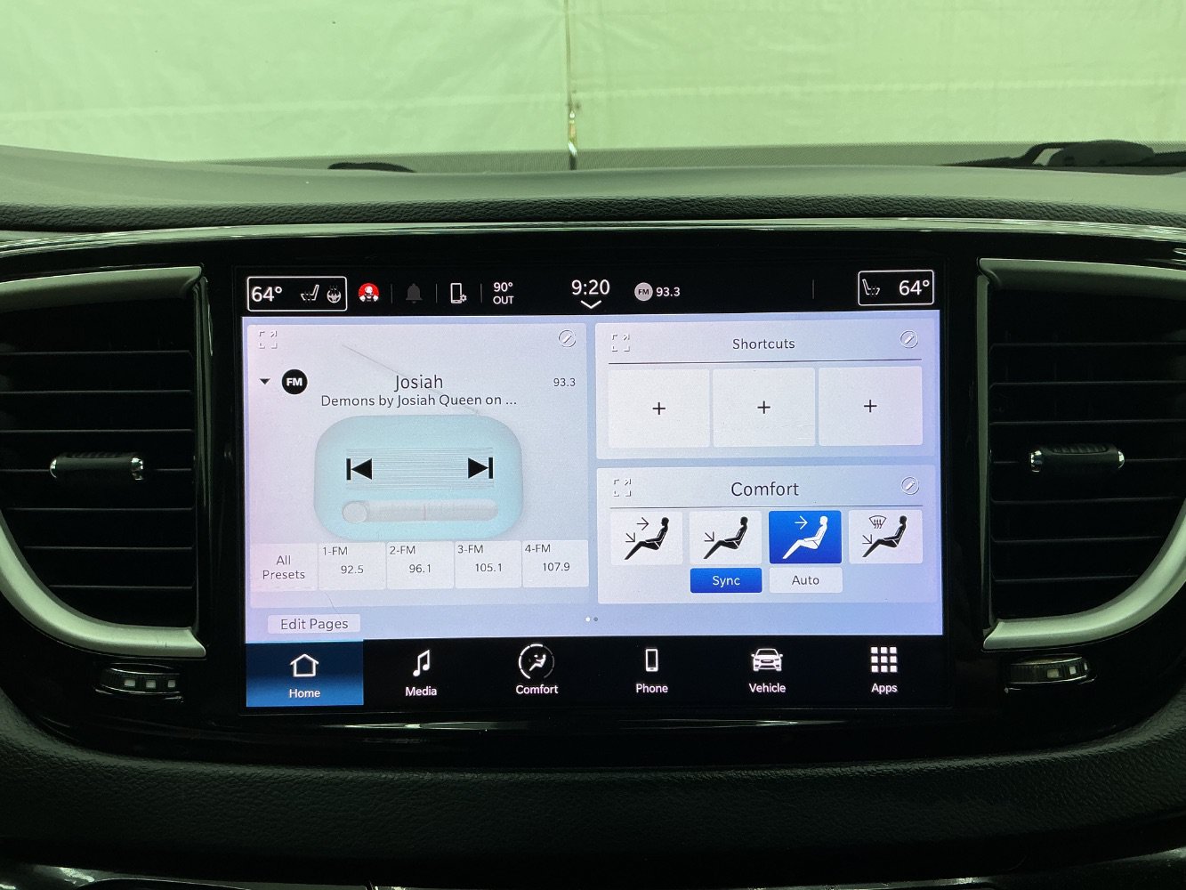 Used 2022 Chrysler Pacifica Touring-L FWD image 32