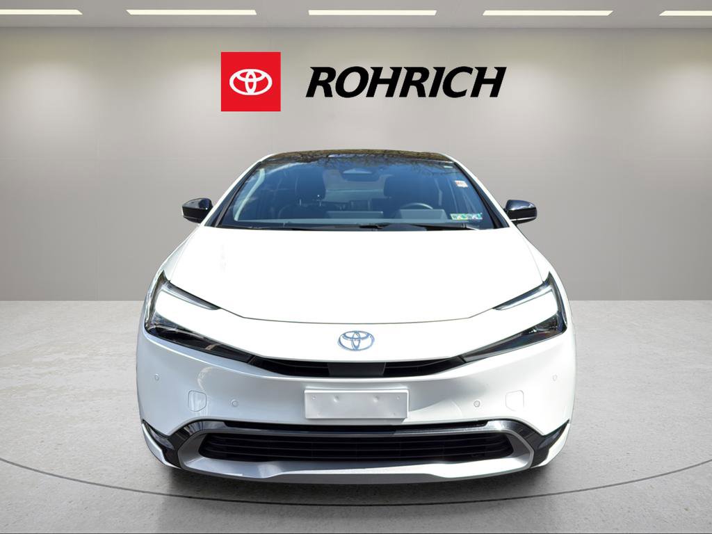 Used 2023 Toyota Prius XLE image 2