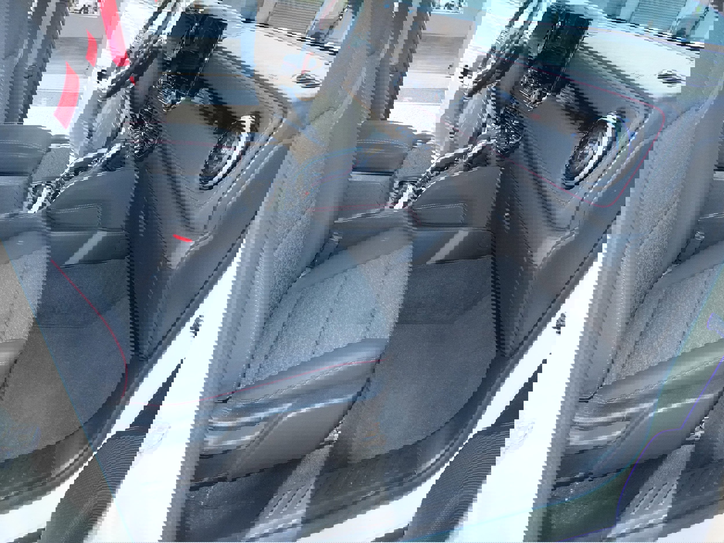 Used 2024 Chevrolet Colorado Z71 w/ Z71 Convenience Package 2 image 15