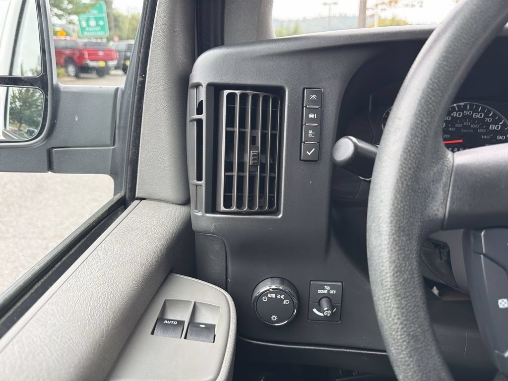 Certified 2018 GMC Savana 2500 w/ Driver Convenience Package RWD image 17