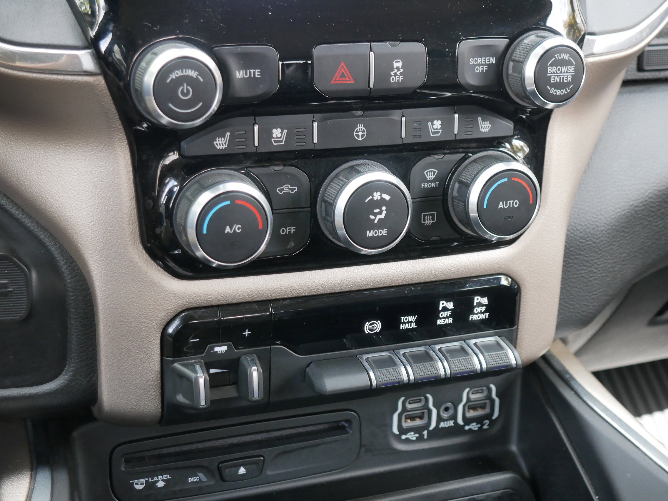 Used 2019 RAM 2500 Laramie image 15