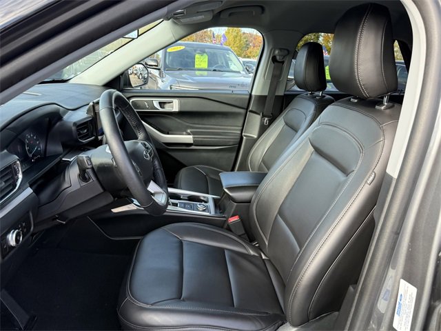 Certified 2023 Ford Explorer XLT w/ Equipment Group 202A image 6