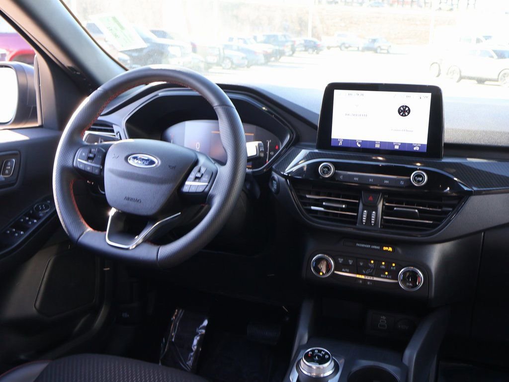 Certified 2025 Ford Escape ST-Line image 14
