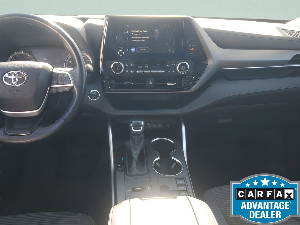 Used 2023 Toyota Highlander LE image 15