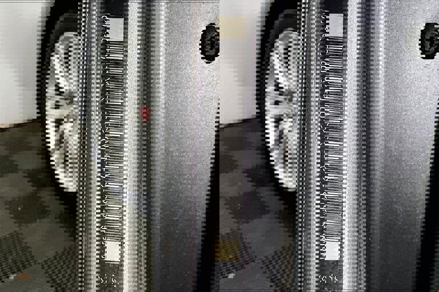 Used 2017 Jaguar XF Prestige image 30