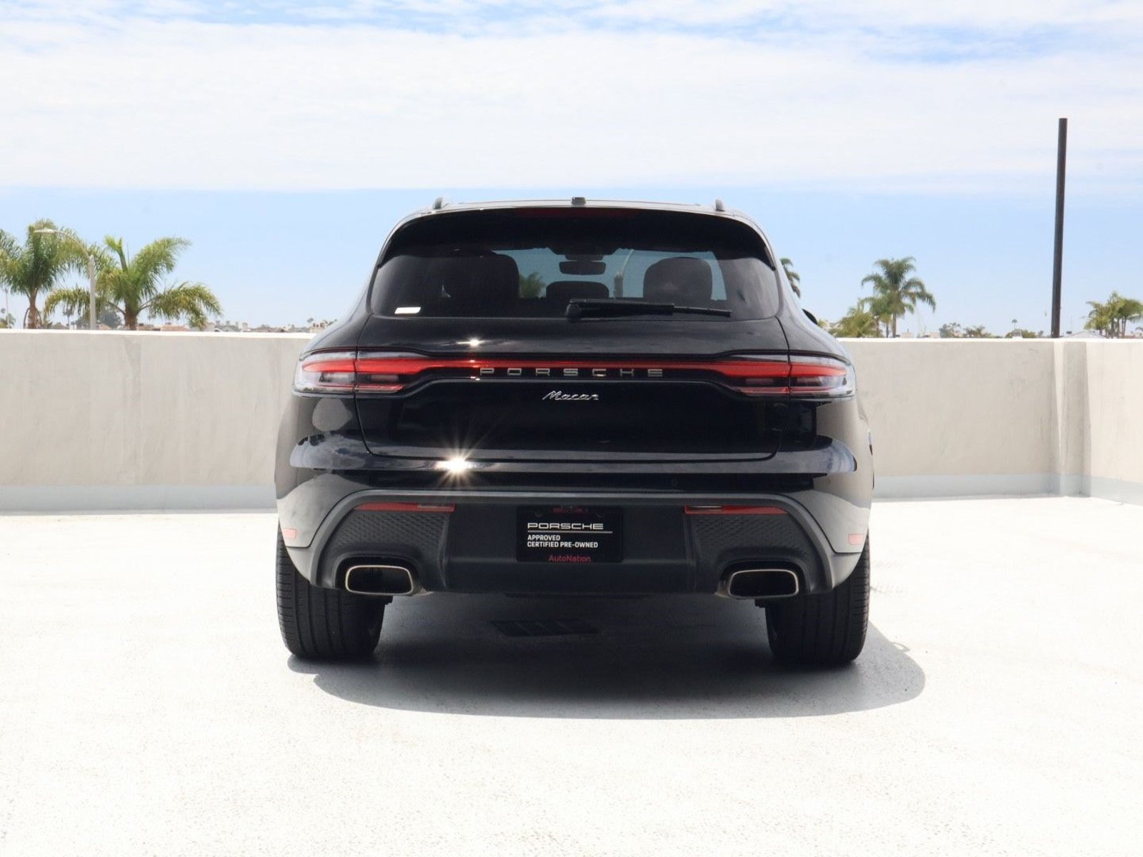 Certified 2026 Porsche Macan AWD/4WD image 10