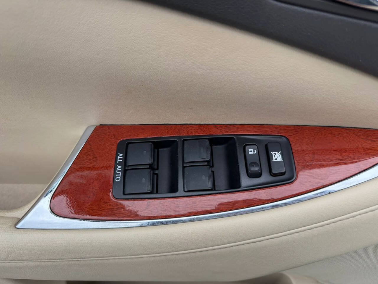 Used 2010 Lexus ES 350 FWD image 27
