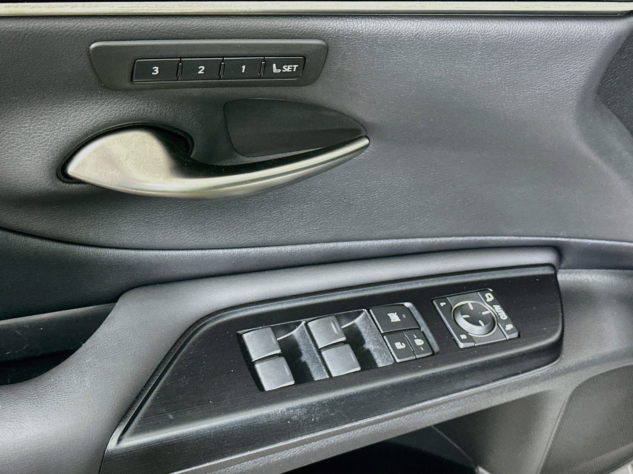 Used 2020 Lexus ES 350 F Sport w/ Accessory Package 2 FWD image 15