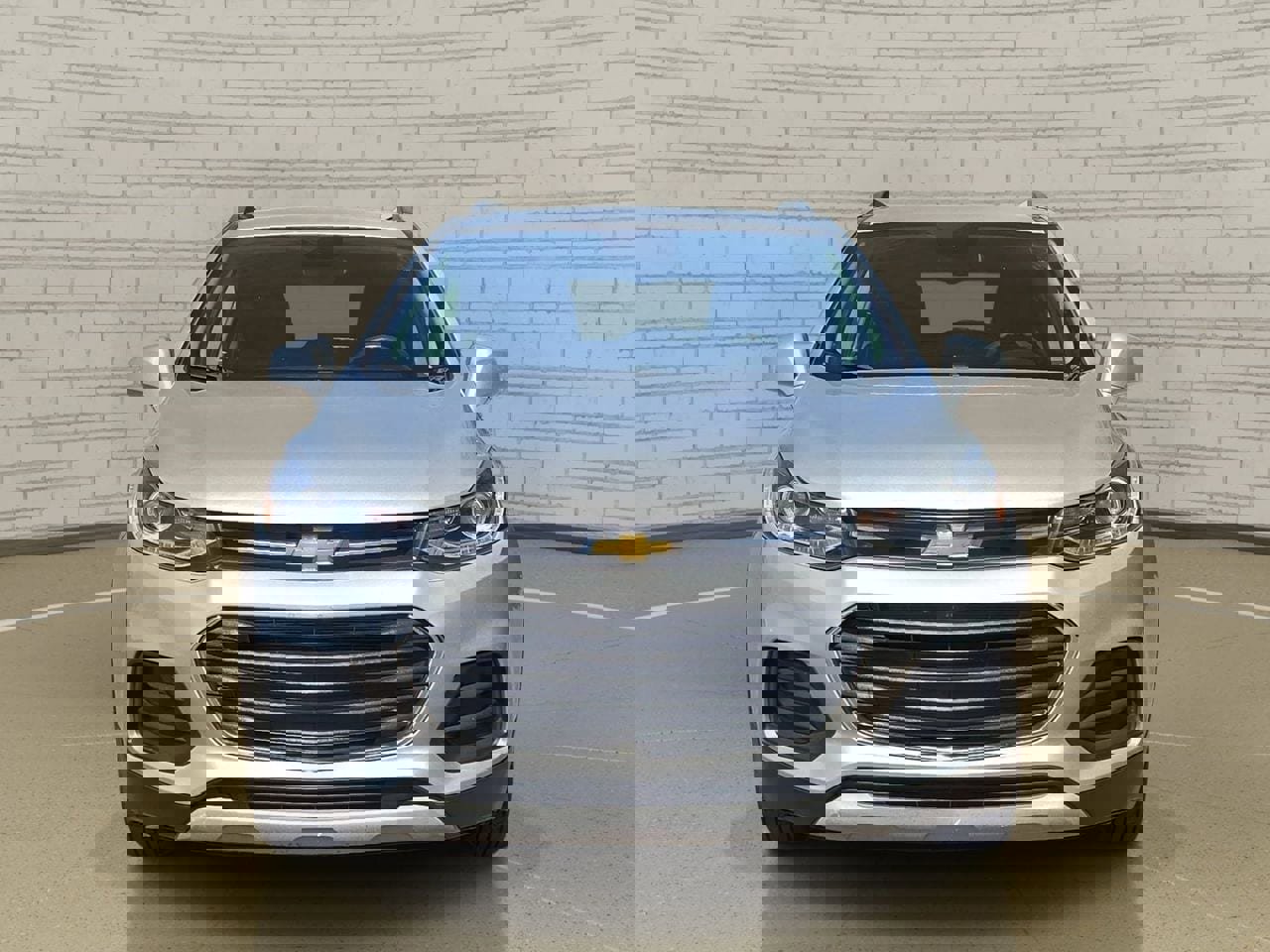 Used 2019 Chevrolet Trax LT FWD image 2