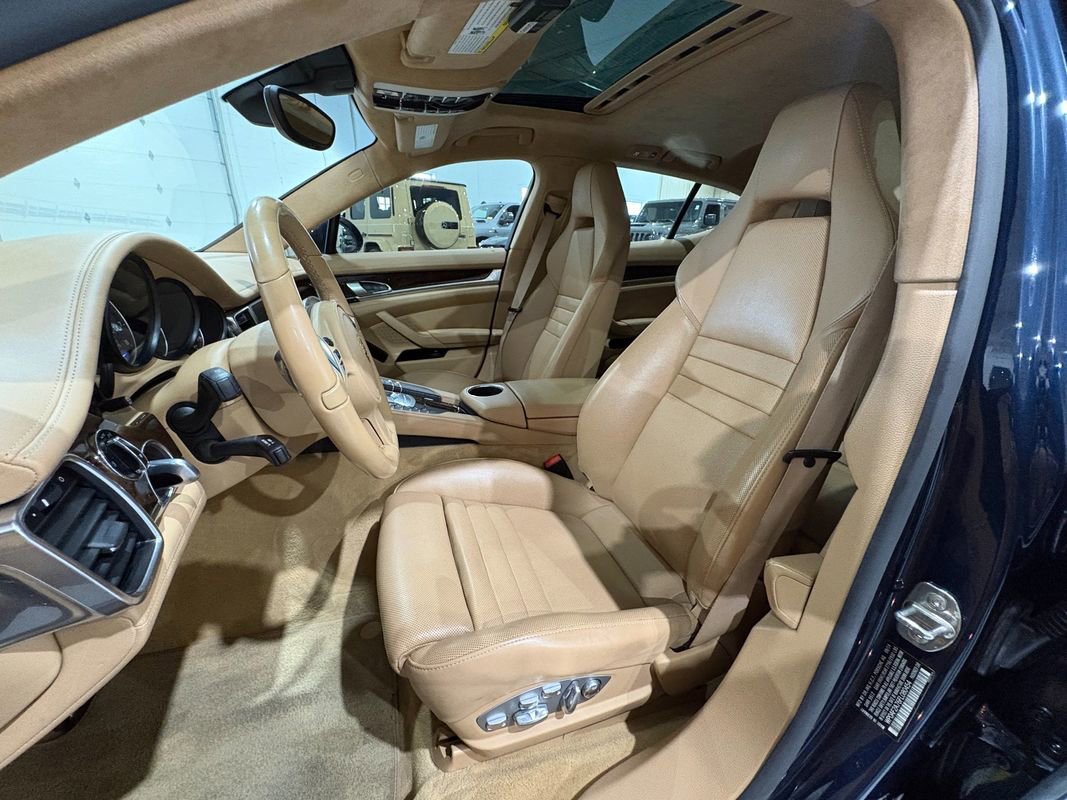 Used 2015 Porsche Panamera GTS w/ Premium Package Plus image 9