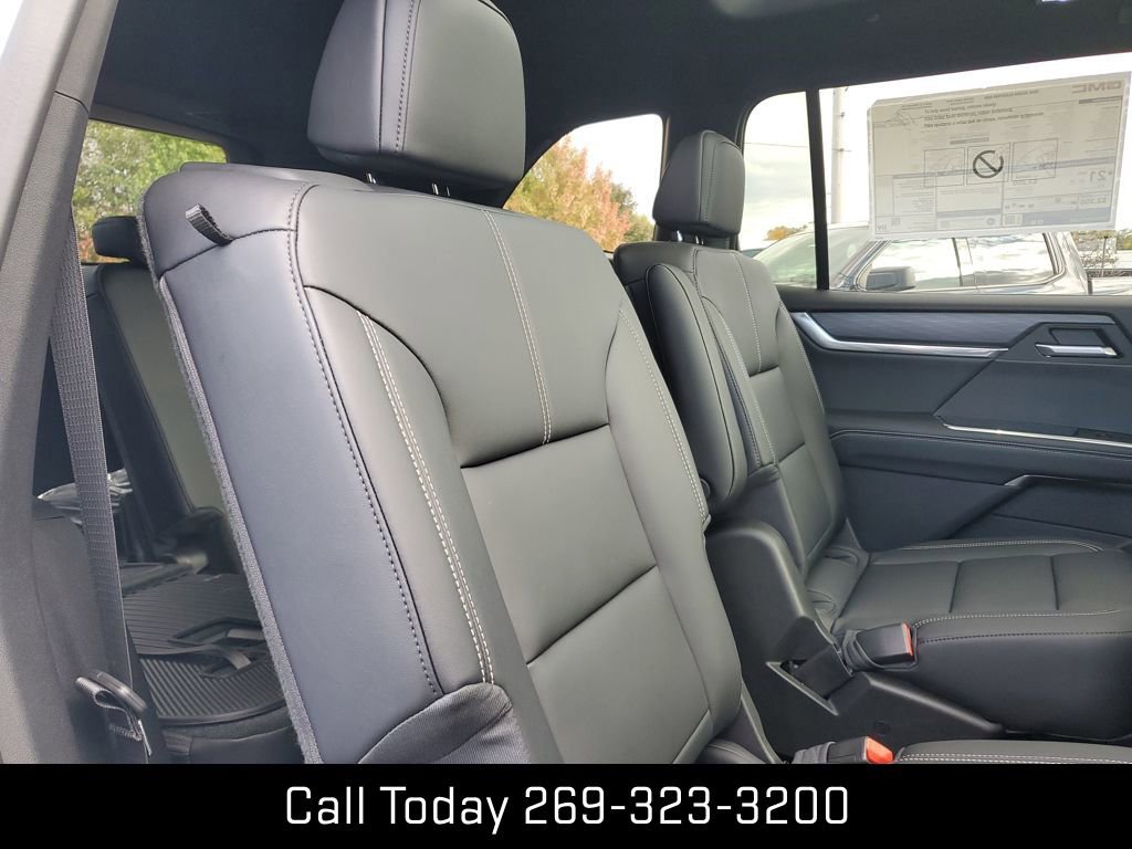 New 2026 GMC Acadia Elevation w/ Black Edition image 31