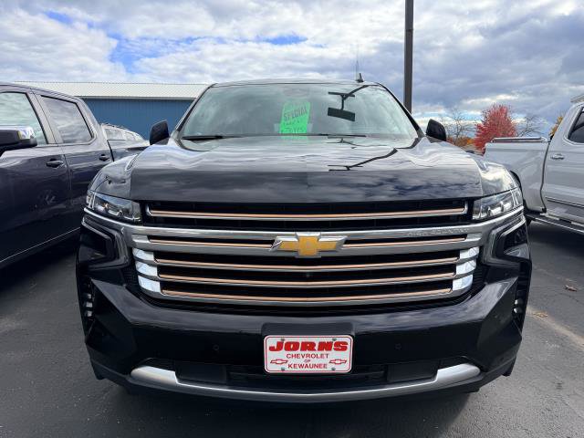 Used 2024 Chevrolet Suburban High Country w/ Max Trailering Package image 3