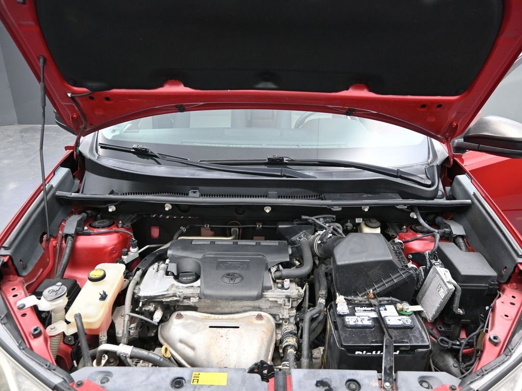 Used 2015 Toyota RAV4 LE image 11