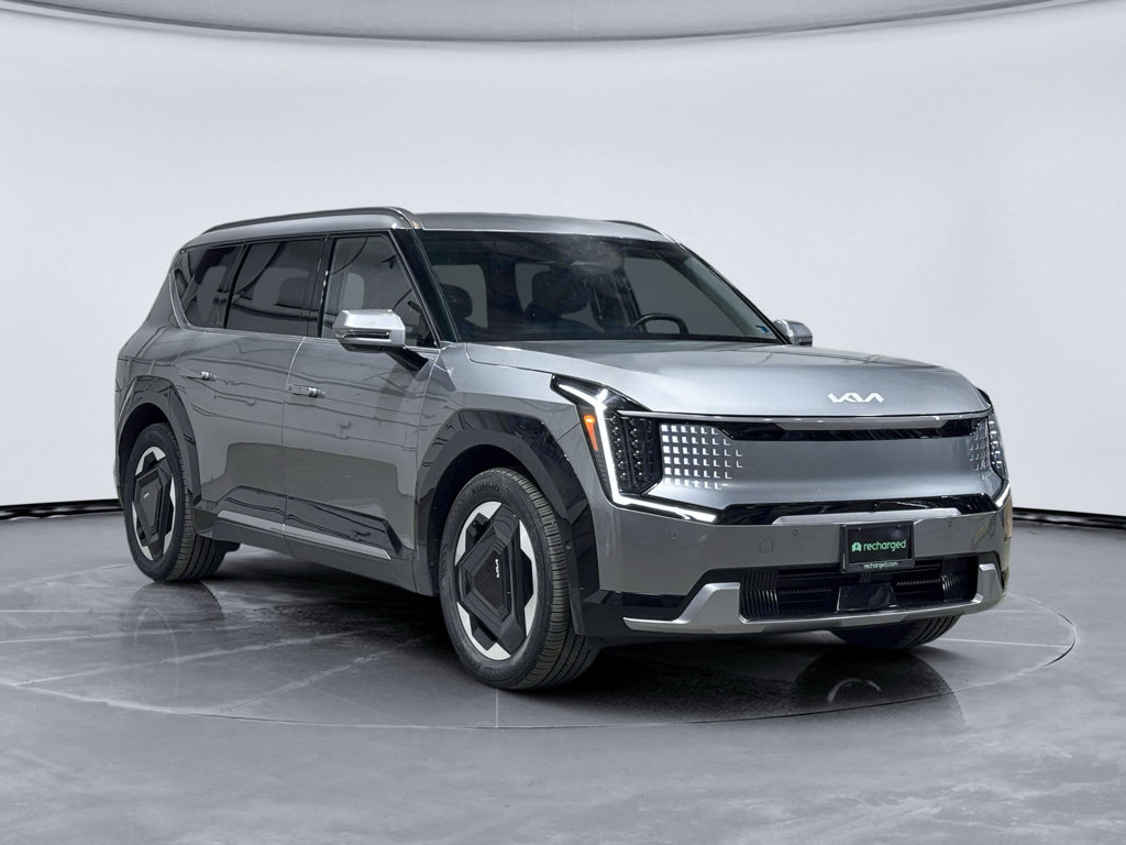 Used 2024 Kia EV9 Land AWD/4WD image 4