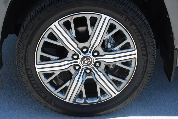 Certified 2024 Toyota Sequoia Capstone AWD/4WD image 9
