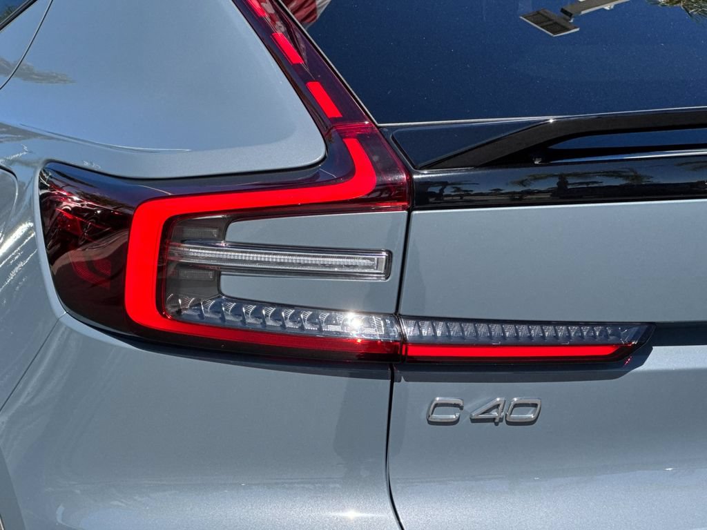 Certified 2023 Volvo C40 P8 Recharge Ultimate w/ Protection Package Premier AWD/4WD image 25