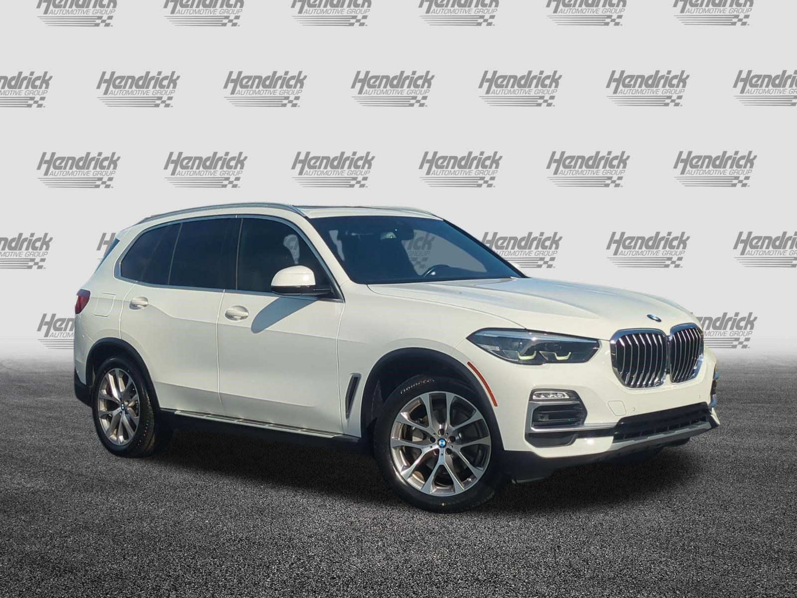 Used 2019 BMW X5 xDrive40i w/ Convenience Package AWD/4WD image 2